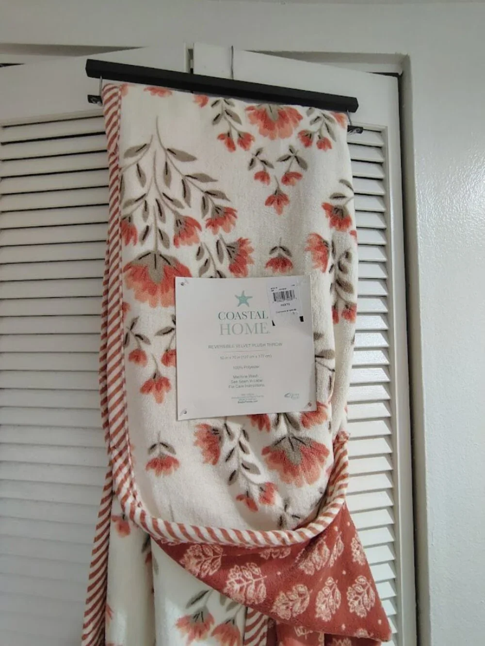 Gorgeous Coastal Home Reversible Plush Luxe Throw Blanket Fall Color